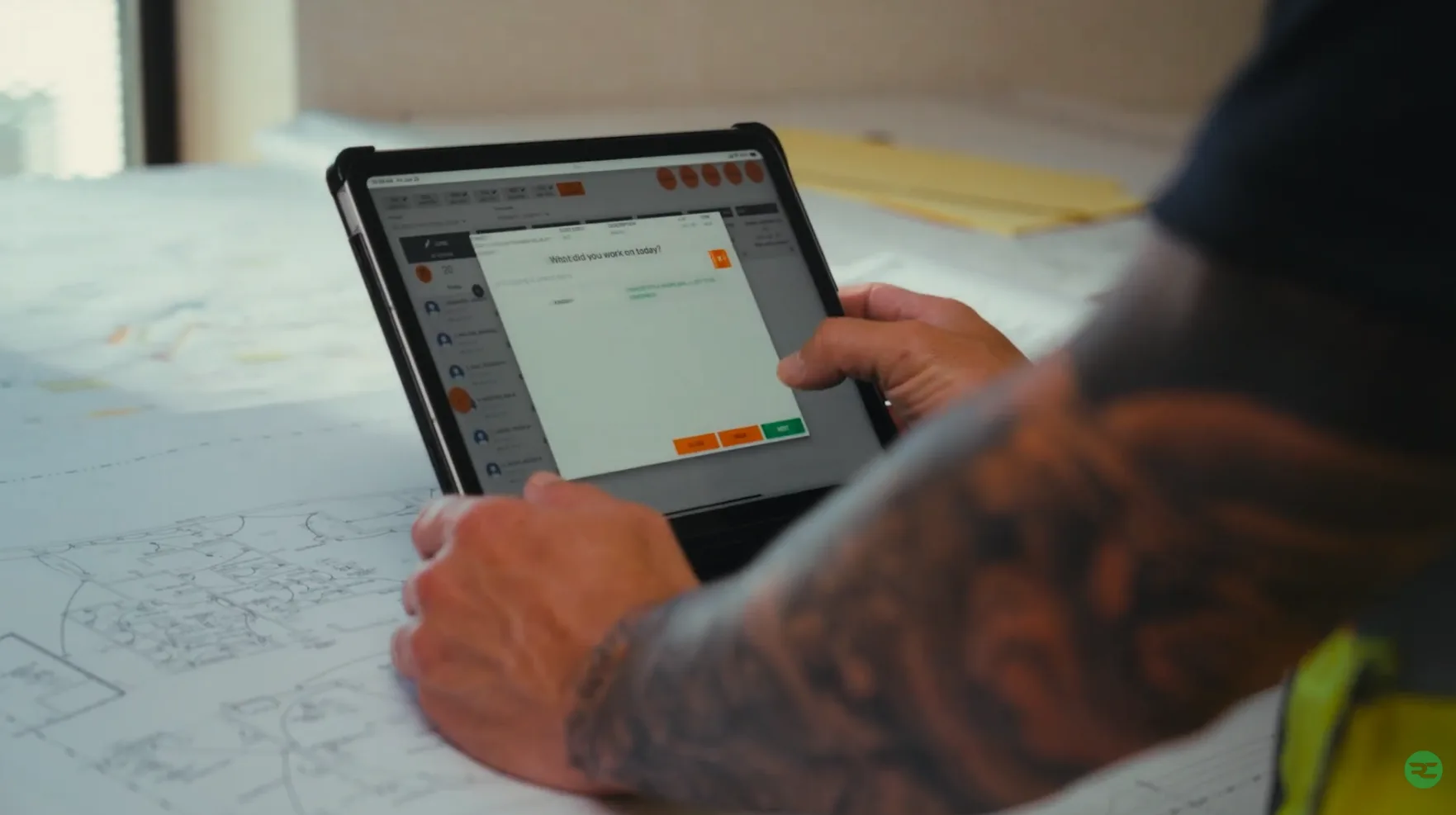 Foreman using Riskcast timecard on iPad at jobsite
